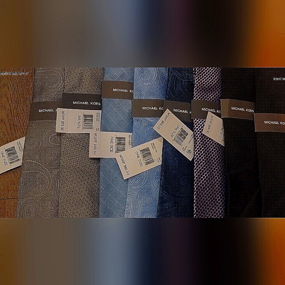 🔥(NWT)🔥Michael Kors Ties(8 Total) - Picture 2 of 16